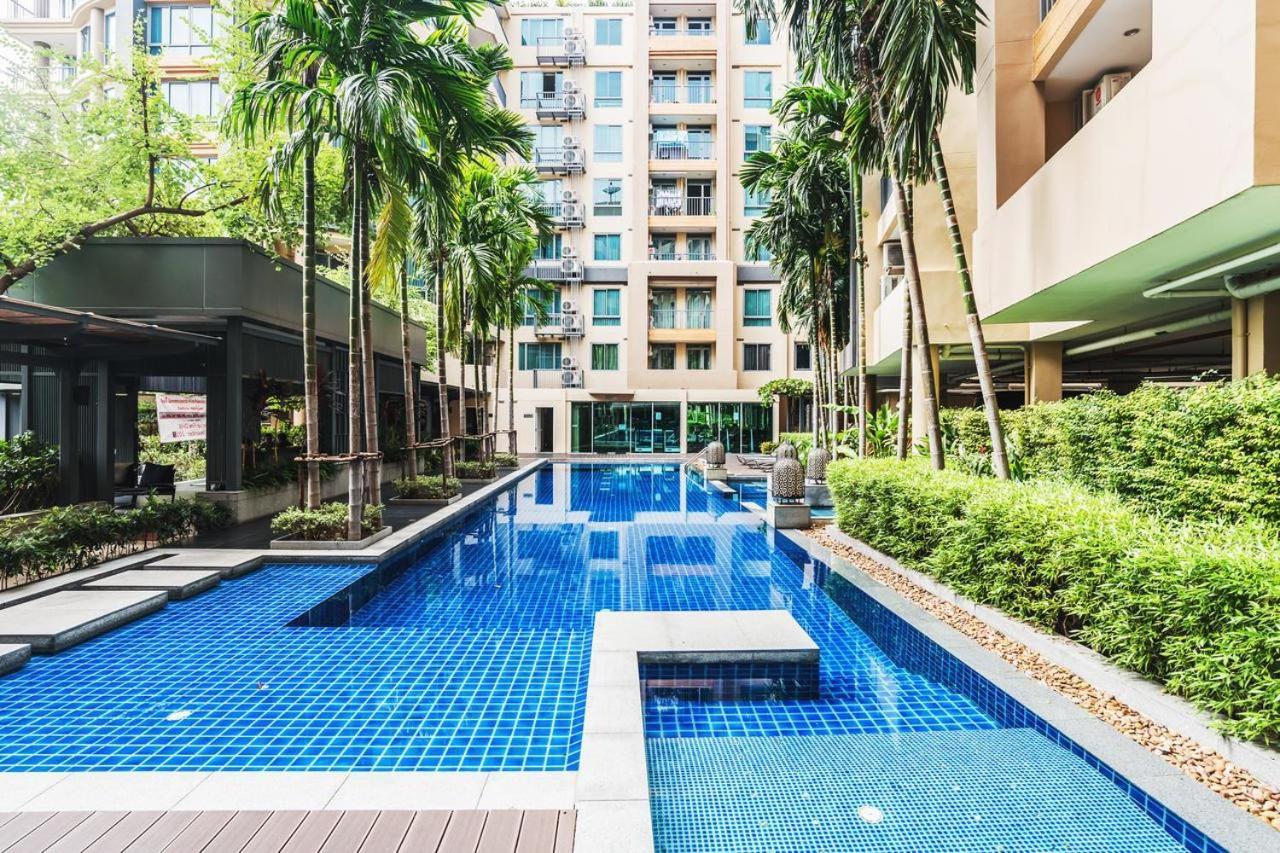 Locals Sathorn Siamese Nang Linchee Apartment Банкок Екстериор снимка